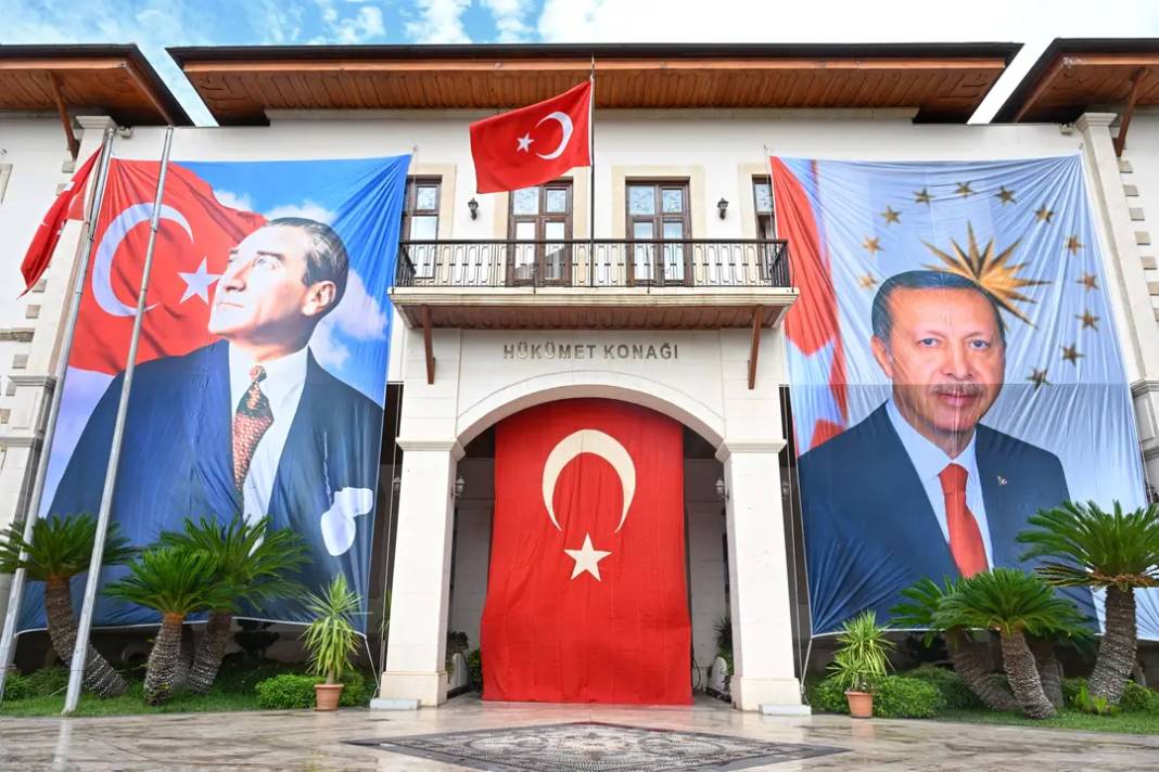 Cumhuriyetimize Tanık Türk Bayrağı Antalya’da Dalgalanıyor 4
